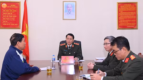 Lãnh đạo Bộ Công an tiếp công dân định kỳ tháng 12/2022