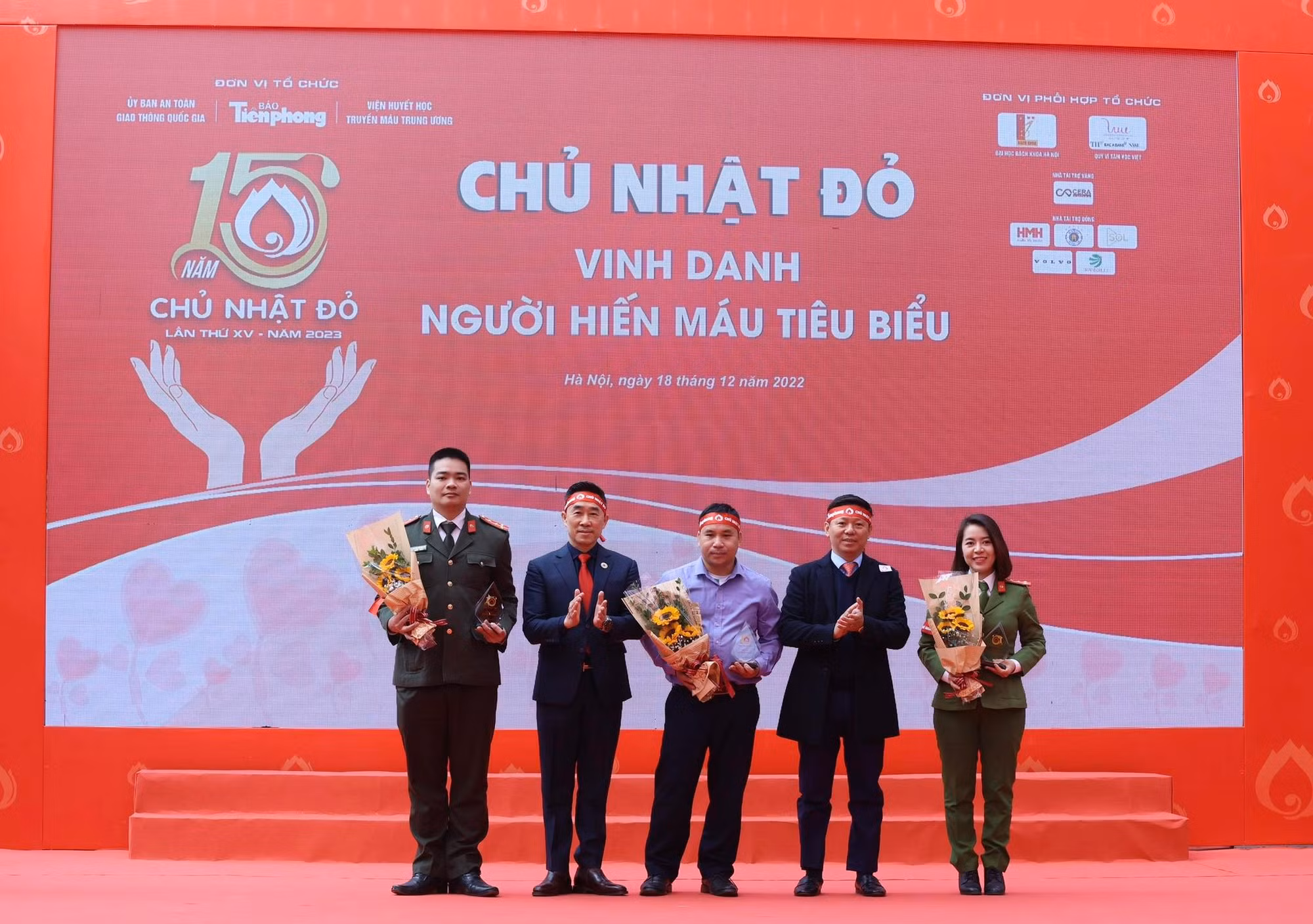 Lan toả tinh thần hiến máu cứu người tại Chủ nhật Đỏ -0