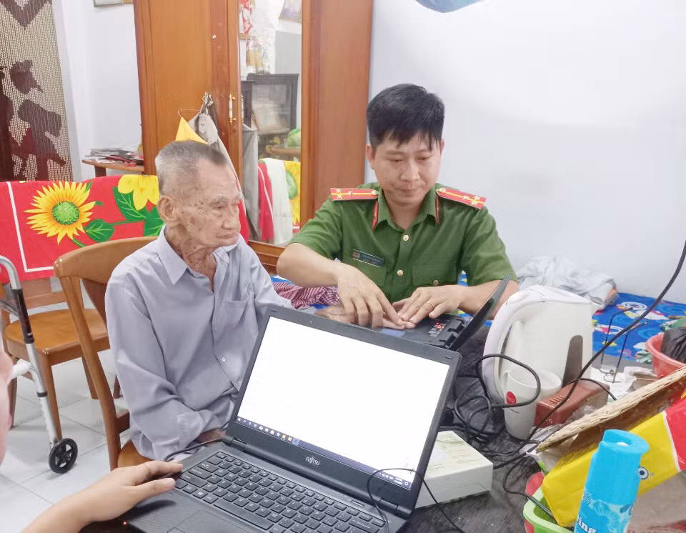 Chỉ số hài lòng phục vụ hành chính của Công an Sóc Trăng đạt 100% -0