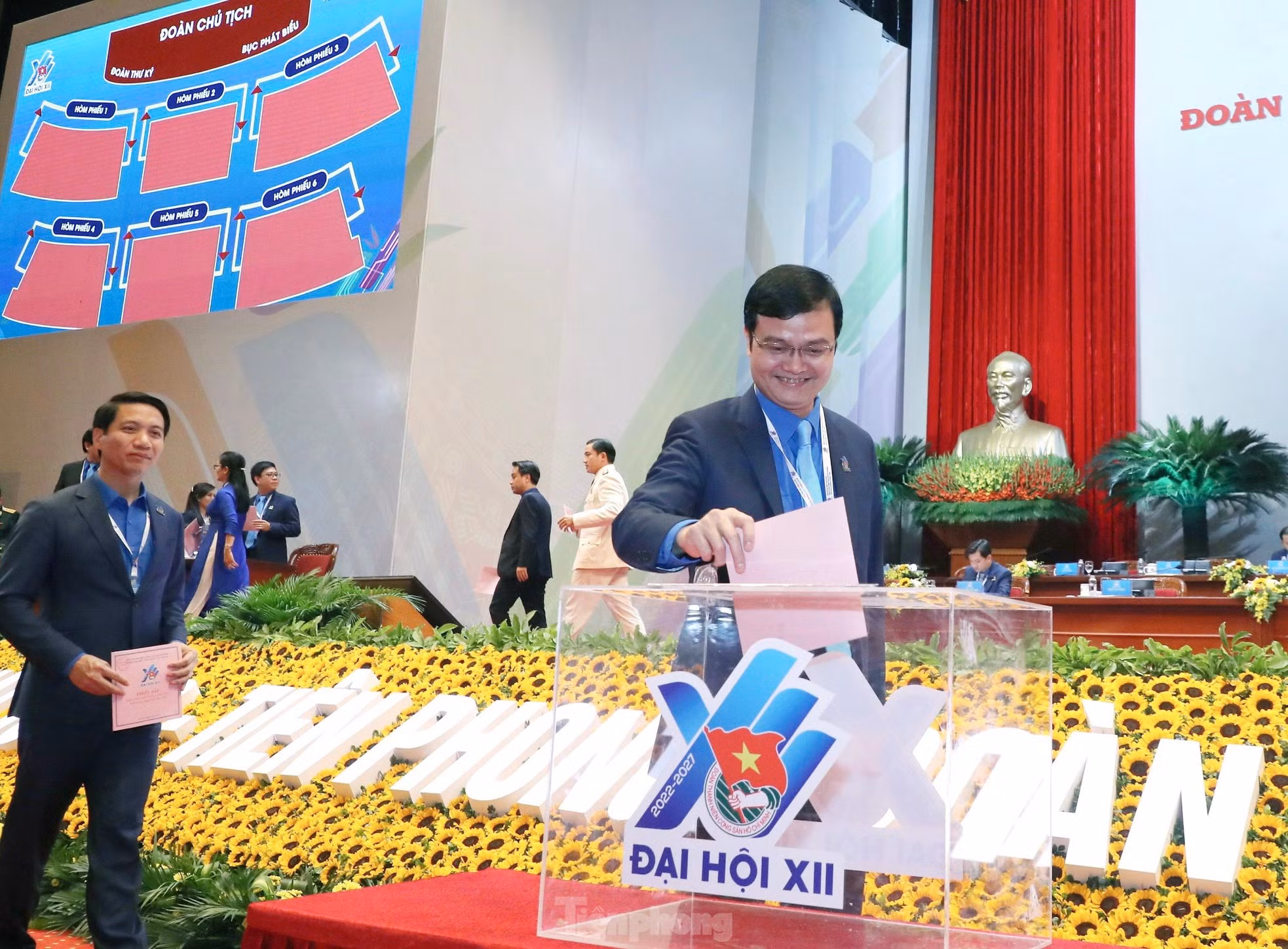 144 đồng chí trúng cử Ban Chấp hành Trung ương Đoàn khóa XII -0