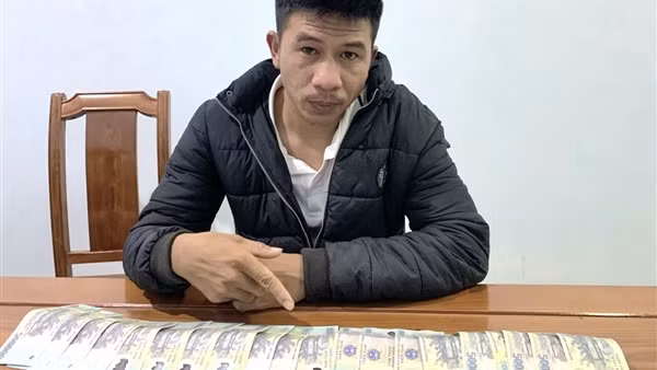 Thu giữ hơn 1,4 tỷ đồng tiền giả và nhiều súng đạn của băng nhóm nguy hiểm