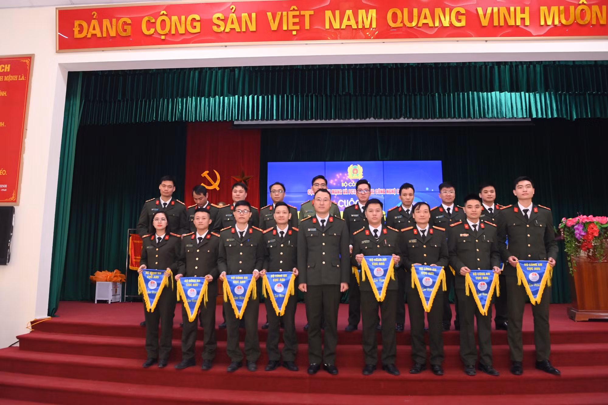 Sân chơi bổ ích, trau dồi kỹ năng đấu tranh với tội phạm trên không gian mạng -2