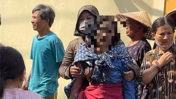 Vụ đổ xăng đốt nhà mẹ ở Hưng Yên: Người mẹ đã tử vong