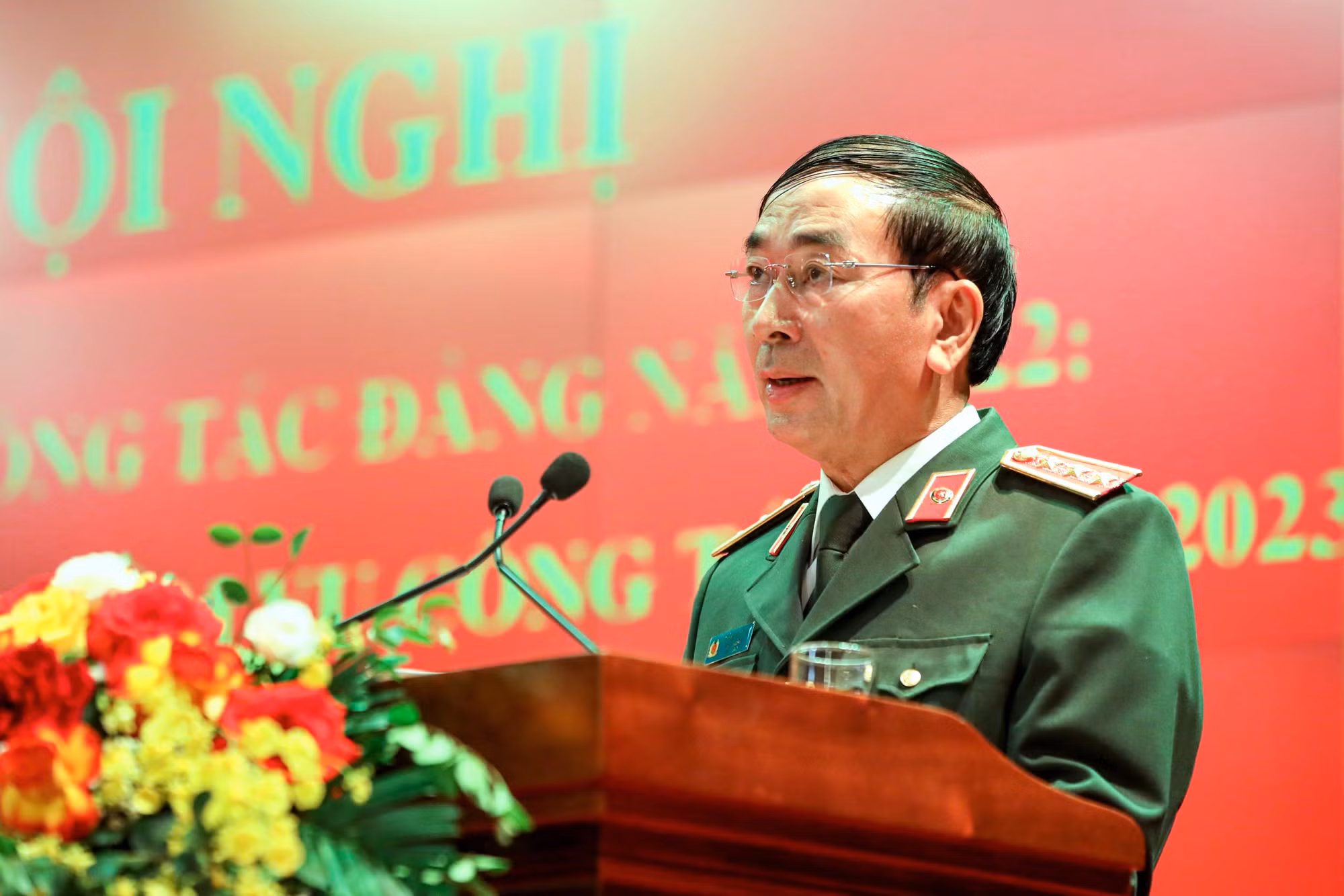 Tổng kết công tác đảng và trao Giải Búa Liềm Vàng trong CAND năm 2022 -0