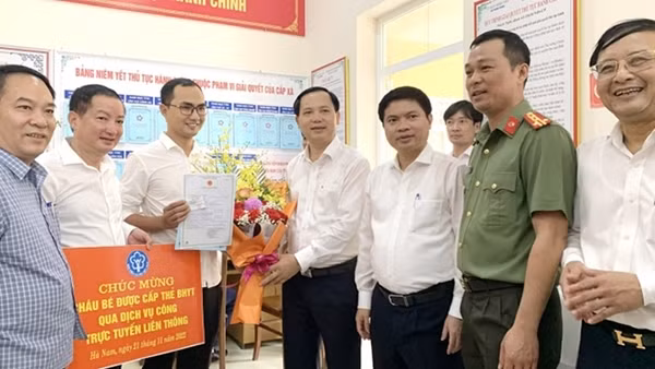 Lực lượng Công an và một năm quyết liệt thực hiện Đề án 06
