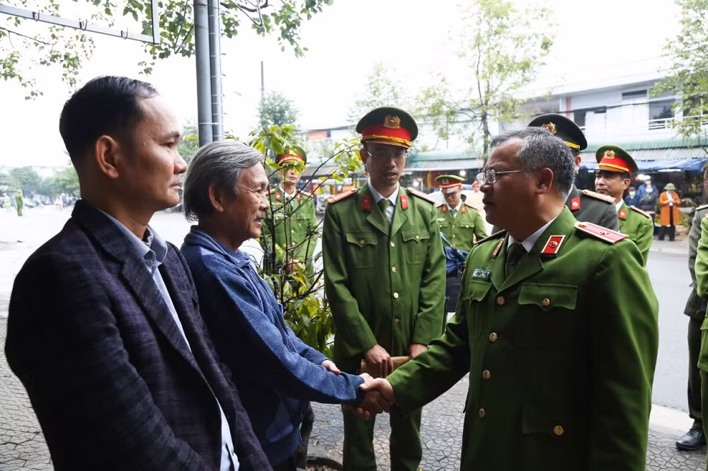 Vì sự bình yên, an ninh, an toàn và hạnh phúc của nhân dân -0