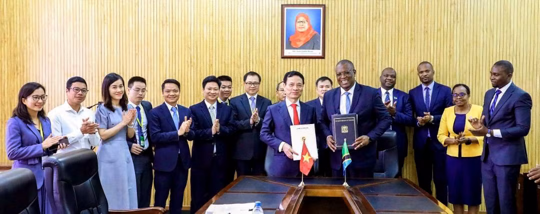 Đoàn đại biểu Đảng ta kết thúc tốt đẹp chuyến thăm và dự Đại hội Đảng Cách mạng Tanzania -1