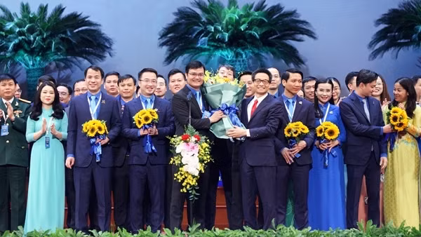 Ra mắt Ban Chấp hành Trung ương Đoàn khóa XII nhiệm kỳ 2022 - 2027