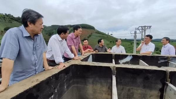 Yêu cầu sớm đưa nhà máy nước 116 tỷ đồng vào hoạt động
