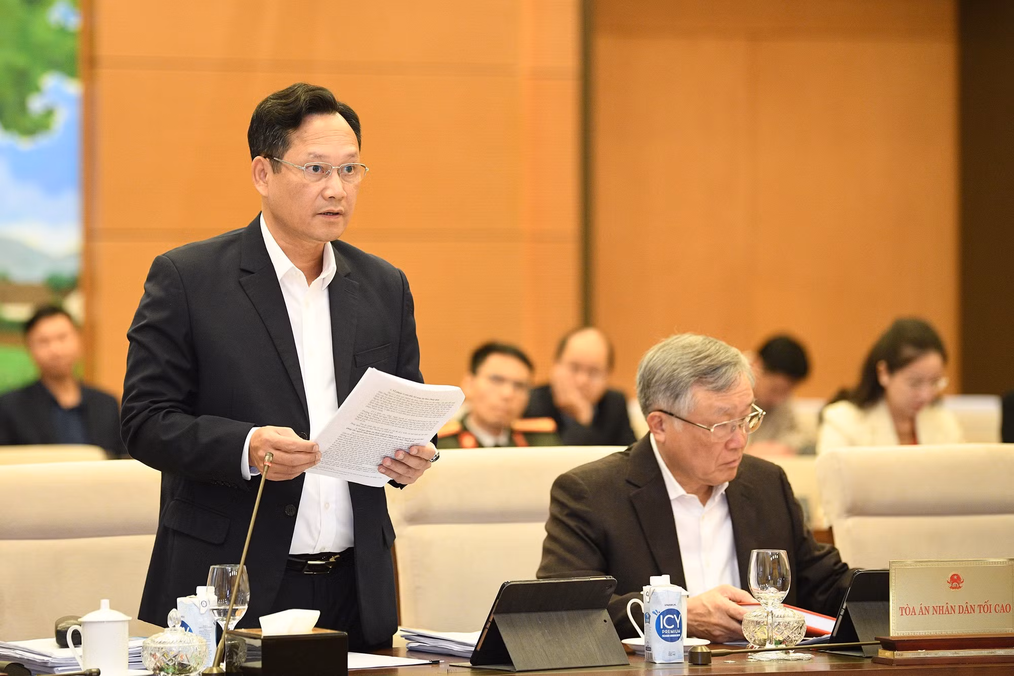 Giữ nguyên việc chỉ định Luật sư bảo vệ quyền và lợi ích hợp pháp cho người chưa thành niên -0