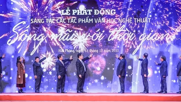 Phát động sáng tác các tác phẩm văn học nghệ thuật chủ đề “Sống mãi với thời gian”