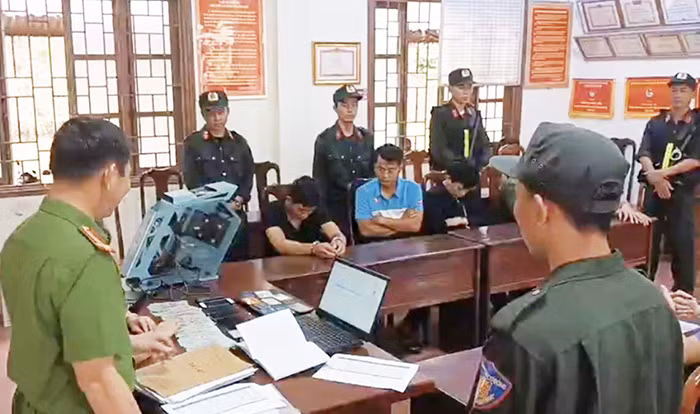 Chuyên viên Sở Tài nguyên môi trường điều hành đường dây cá độ gần 600 tỷ -0