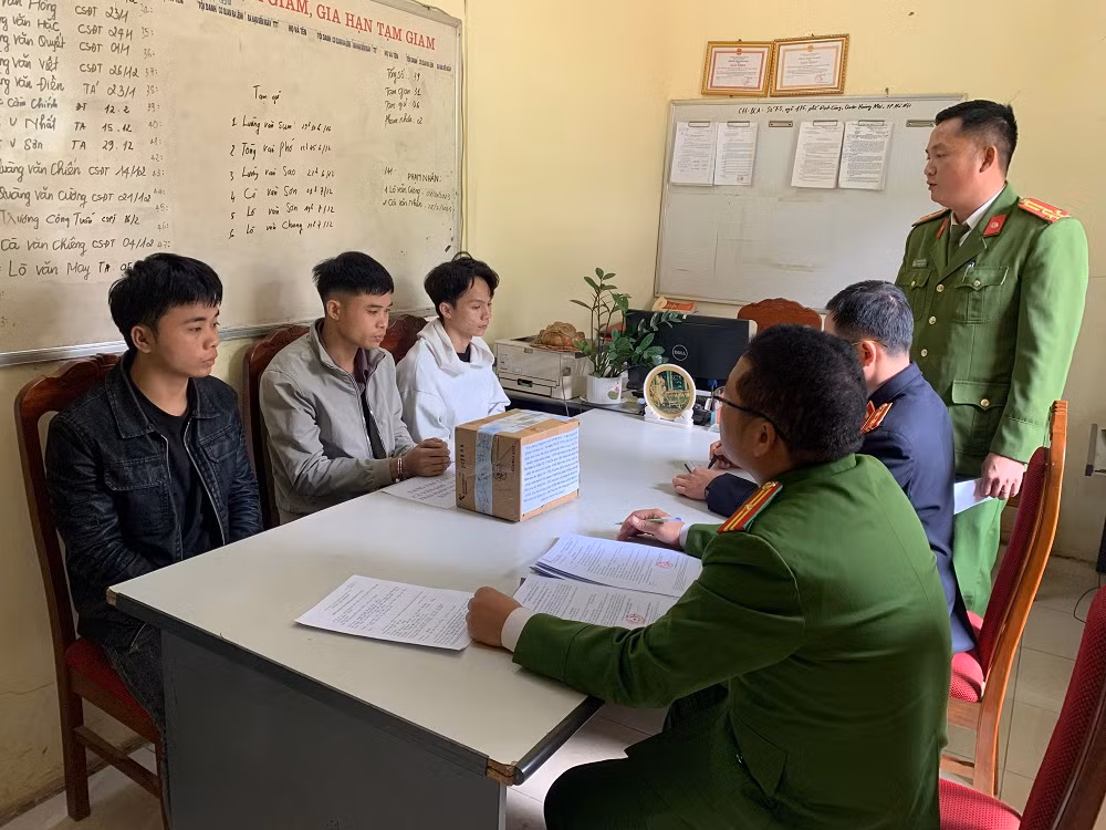 Hành trình ngăn chặn cái chết trắng ở cung đường “nóng” -0