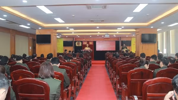 Phổ biến 12 văn bản quy phạm pháp luật trong CAND năm 2022