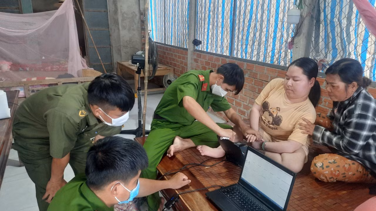 Bình yên tuyến biên giới Tây Nam -1