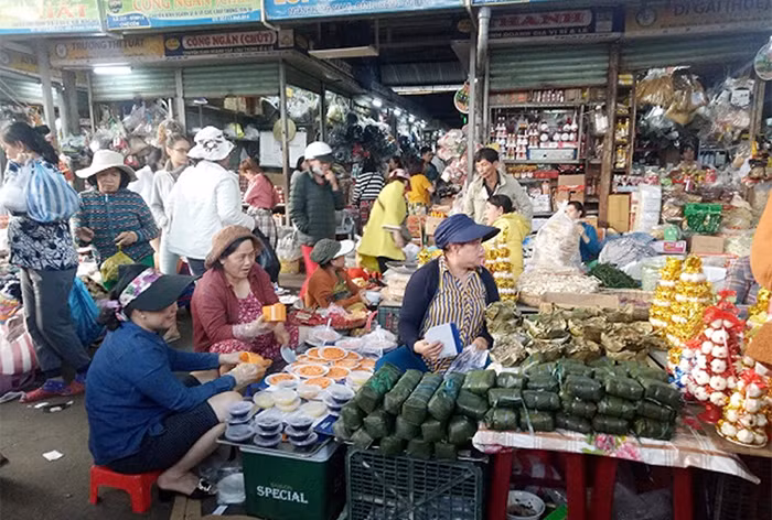 Bánh, mứt gọi Tết về -0
