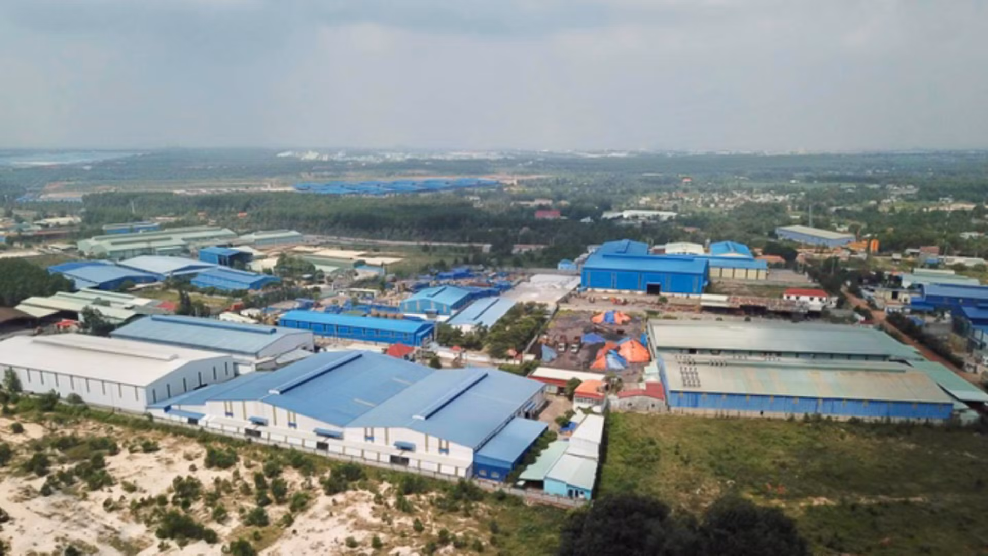 Làm rõ dấu hiệu tội phạm vụ xây dựng trái phép cả cụm công nghiệp 72 ha -0