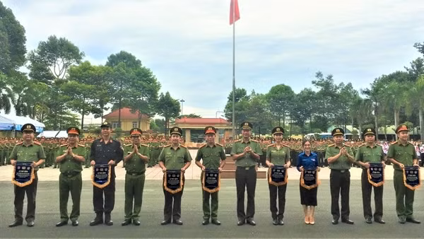 Tuổi trẻ CAND phát động “Ngày thanh niên cùng hành động” chào mừng Đại hội Đoàn