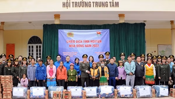 Xua tan lạnh giá mùa đông nơi địa đầu Tổ quốc