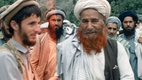 MI-6 từng có quan hệ với Yunus Khales