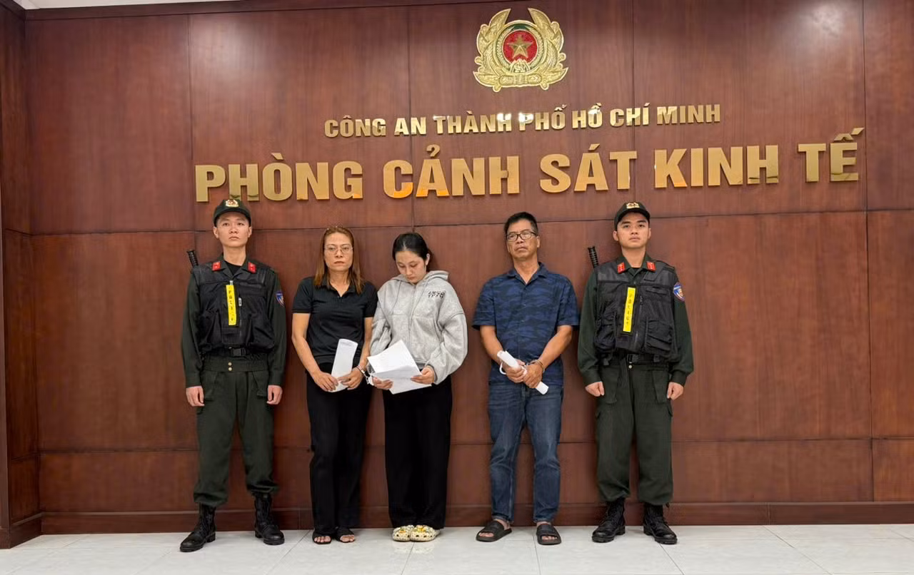 Triệt phá đường dây Buôn lậu thực phẩm chức năng từ các nước Châu Â quy mô lớn -4