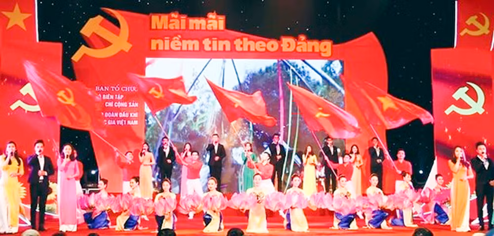 Cảm khái mùa xuân của dân tộc -1