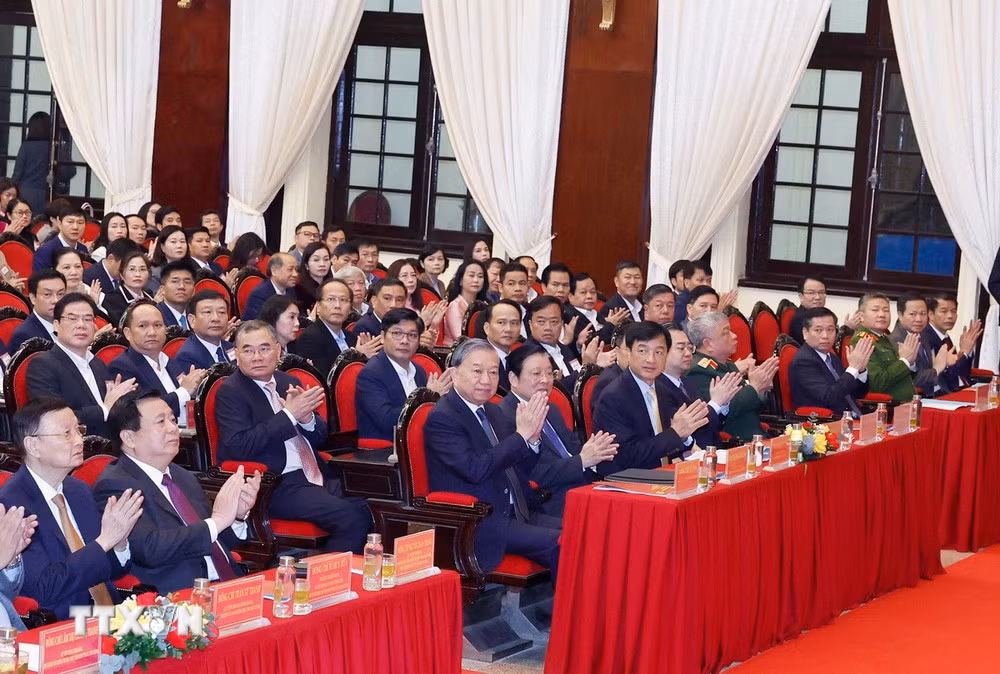 Tổng Bí thư: Đổi mới công tác đào tạo cán bộ theo hướng thiết thực, hiệu quả -0