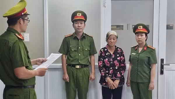 Bắt tạm giam chủ đất cho đổ chất thải ô nhiễm môi trường