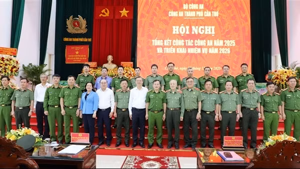 Công an TP Cần Thơ làm tốt vai trò tham mưu chiến lược, giữ vững an ninh, an toàn trên địa bàn
