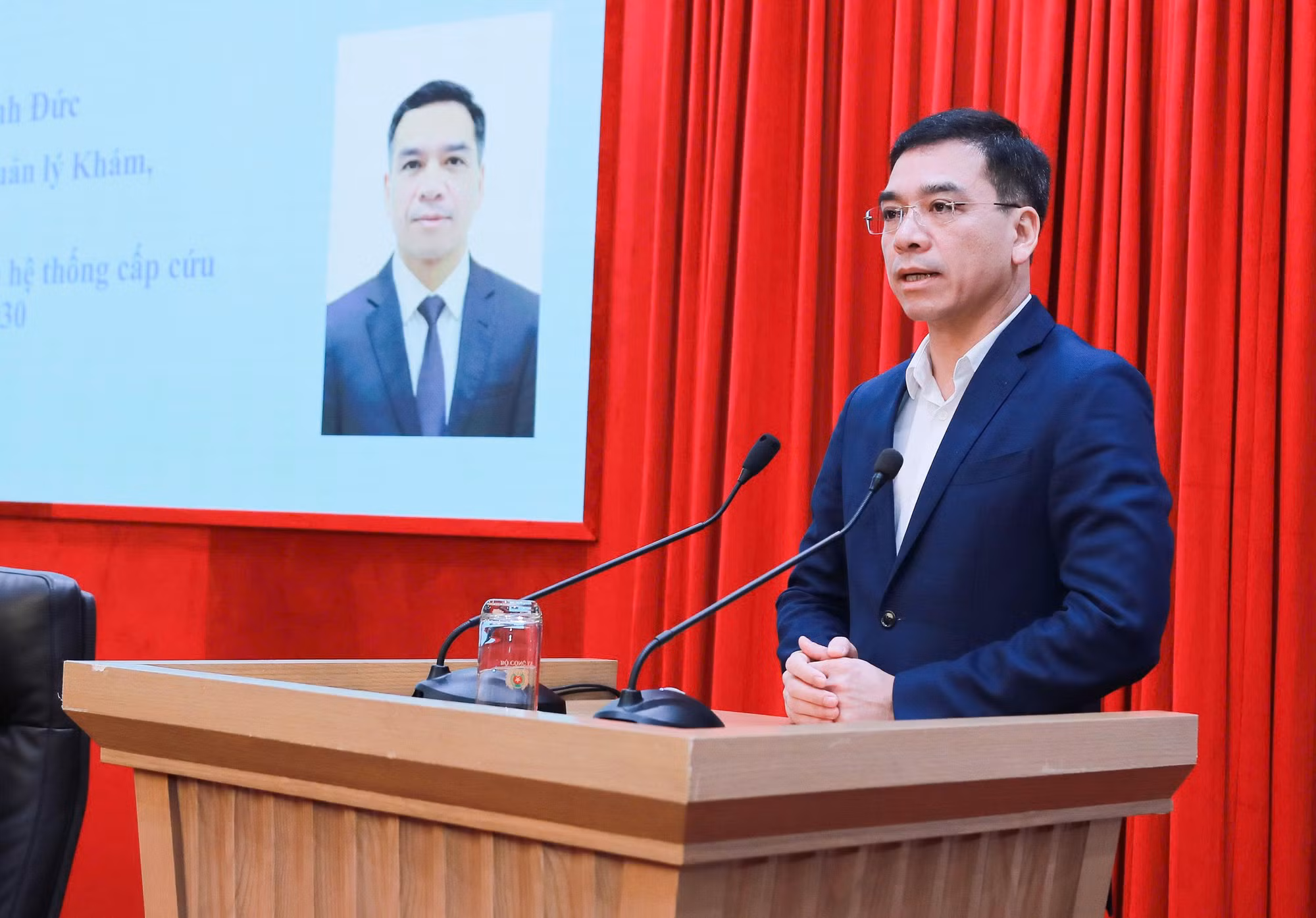 Hội thảo -0