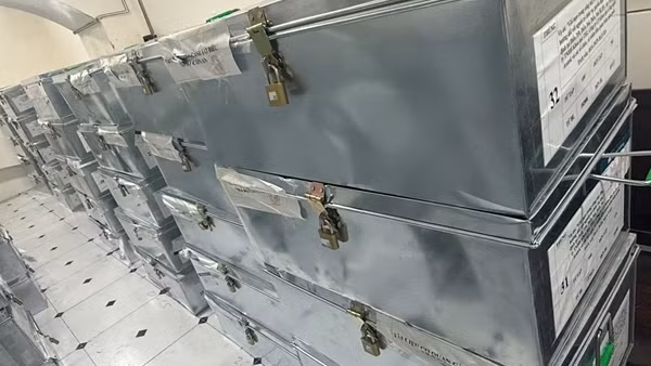 Cựu cán bộ Văn phòng Chính phủ Nguyễn Nam Khánh và vợ sắp hầu tòa