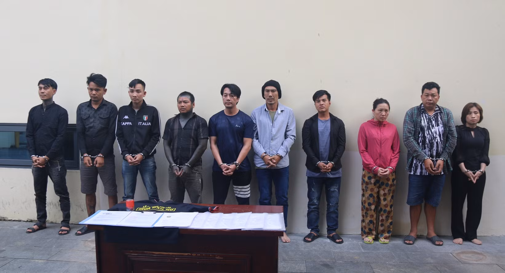 Tiếp tục khởi tố 15 đối tượng liên quan đến hoạt động đòi nợ thuê núp bóng các doanh nghiệp -2
