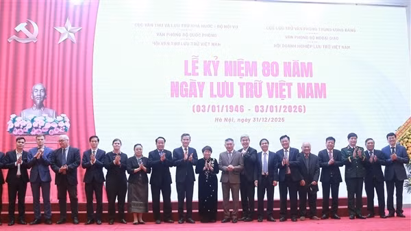 Phát huy vai trò không thể thay thế của lưu trữ trong xây dựng “bộ nhớ của quốc gia”
