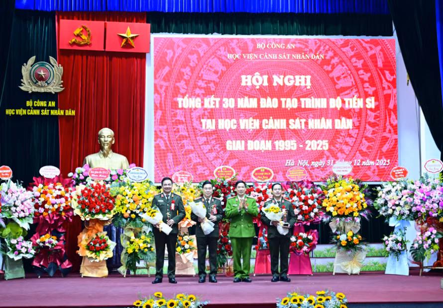 Đổi mới căn bản, toàn diện công tác đào tạo tiến sĩ gắn với việc kiện toàn tổ chức bộ máy trong CAND -0