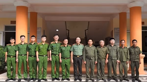 Tăng cường trang cấp công cụ, phương tiện, cơ sở vật chất cho lực lượng Công an xã