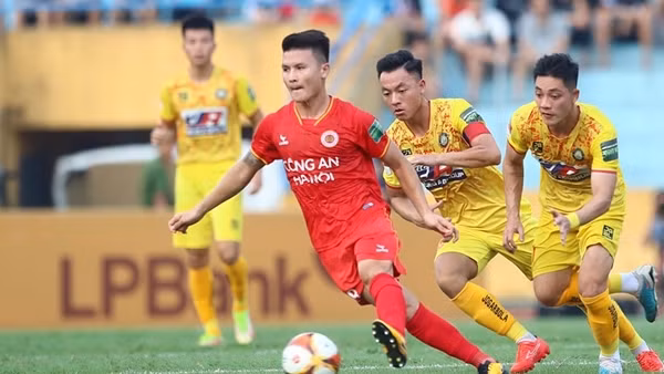 V.League trước mùa giải mới: Những "con sóng" dồn dập