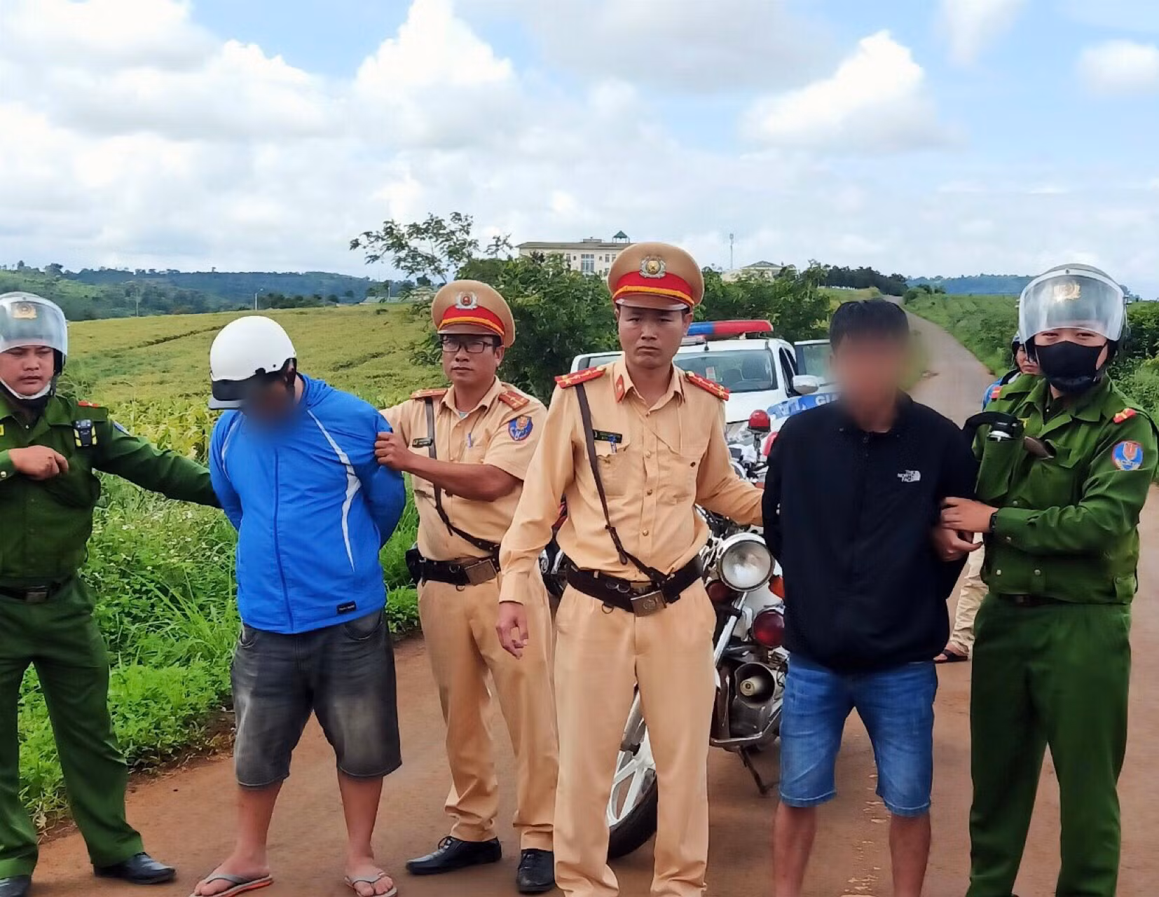 Công an Đắk Nông bắt nhanh 2 đối tượng thực hiện nhiều vụ cướp giật tài sản -0
