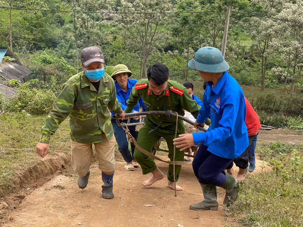 Những ngôi nhà nghĩa tình nơi biên viễn -0