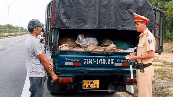 Tuần tra, phân luồng, đảm bảo ATGT dịp nghỉ lễ Quốc khánh