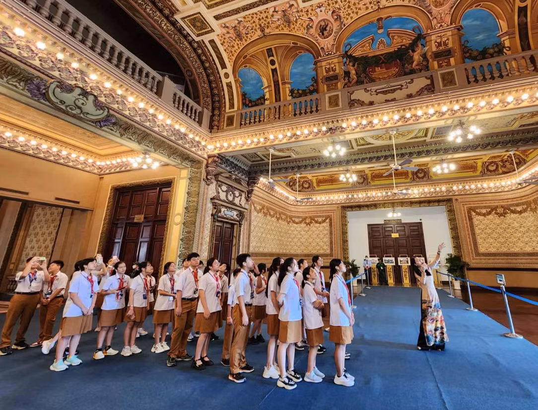 TP Hồ Chí Minh: Nhiều hoạt động thu hút du khách dịp lễ Quốc khánh -0