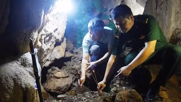 Xúc động cuộc tìm kiếm hài cốt liệt sĩ trên núi Cô Loang