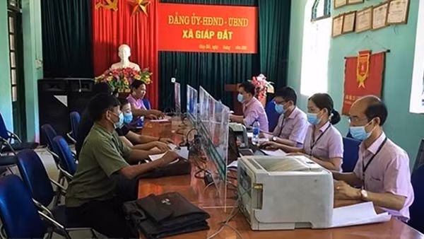 Mở rộng cánh cửa tín dụng chính thức để siết chặt “tín dụng đen”