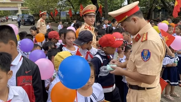 Bảo đảm trật tự, an toàn giao thông trong ngày khai giảng