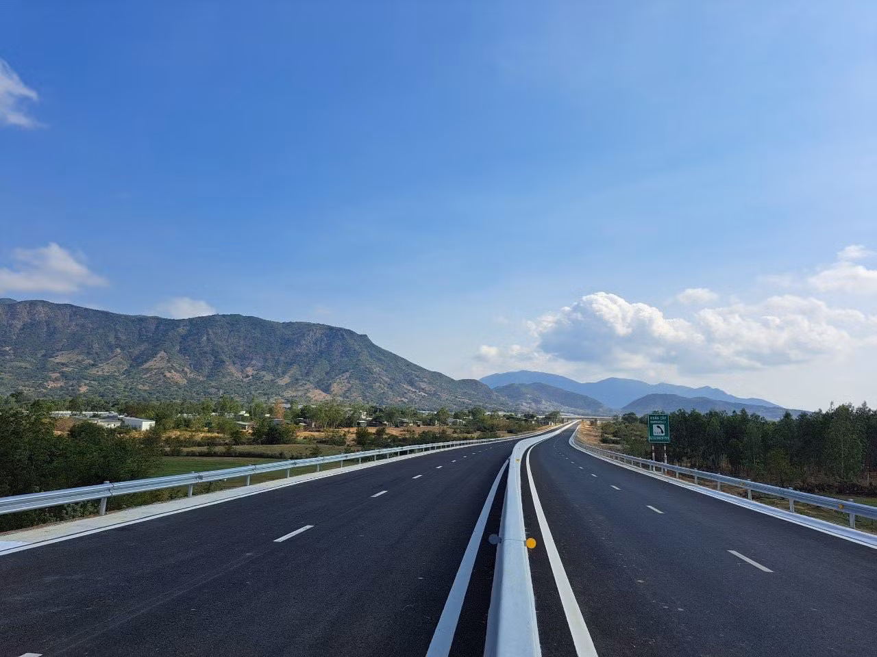 Cao tốc Bắc-Nam mở ra không gian phát triển mới -0