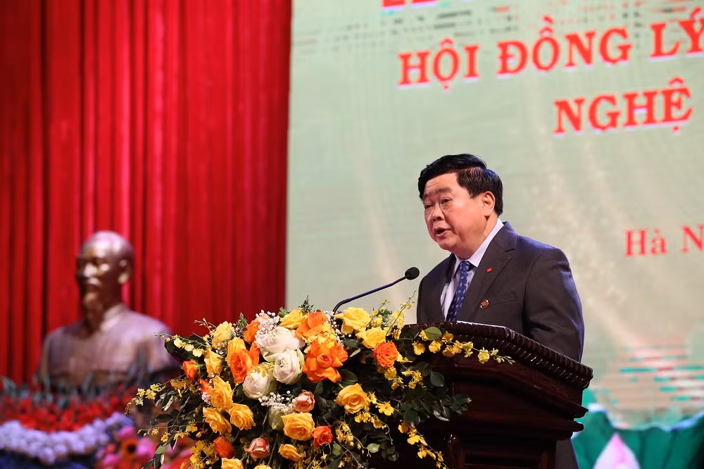 Phát huy tốt hơn nữa vai trò cầu nối giữa Đảng và đội ngũ văn nghệ sĩ -0