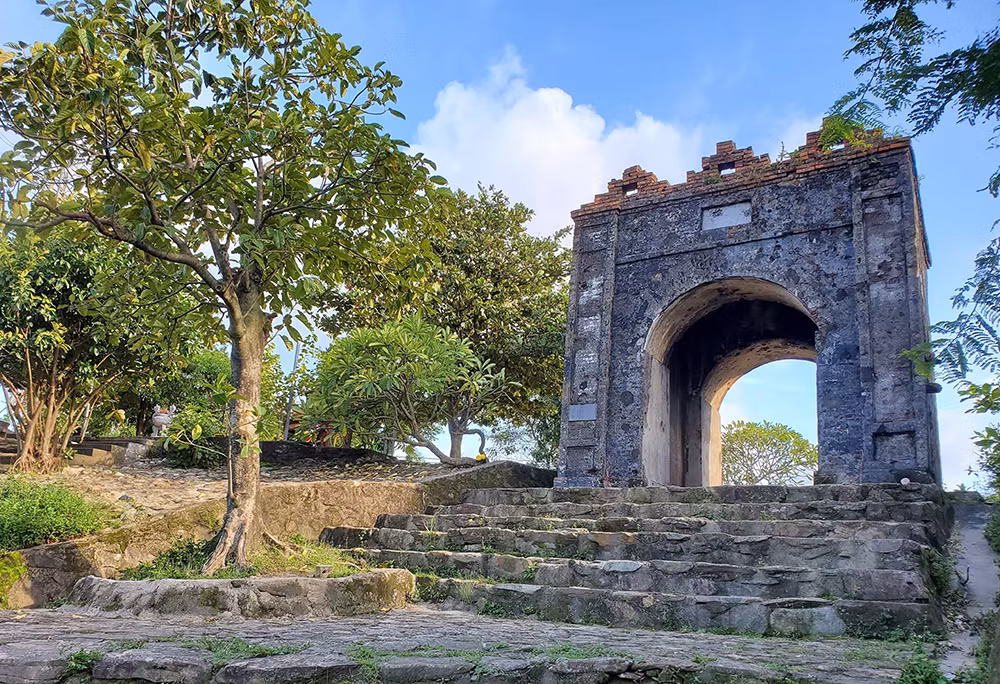 Dùng dằng Hoành Sơn Quan -0