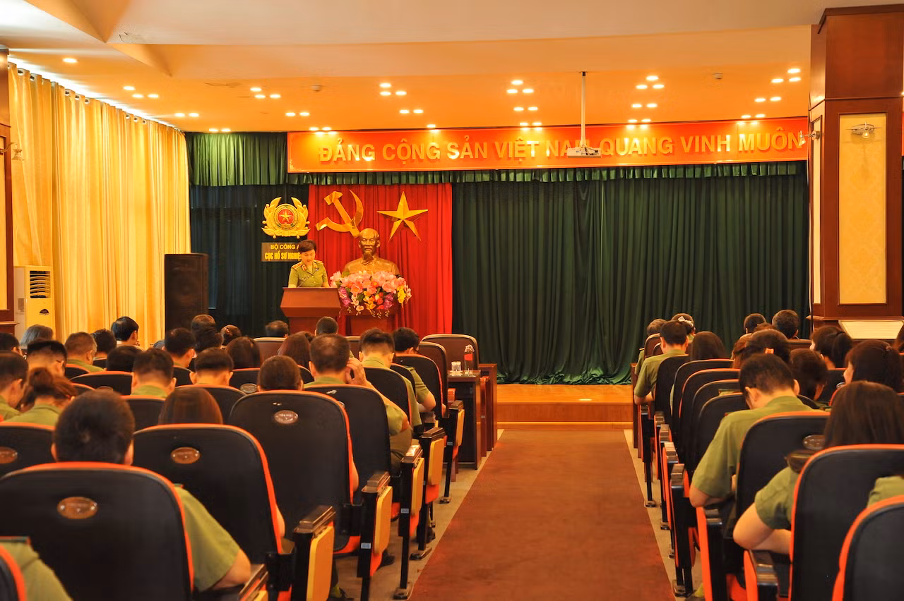 Cục Hồ sơ nghiệp vụ quán triệt Đề án số 01 và Thông tư số 05 -0