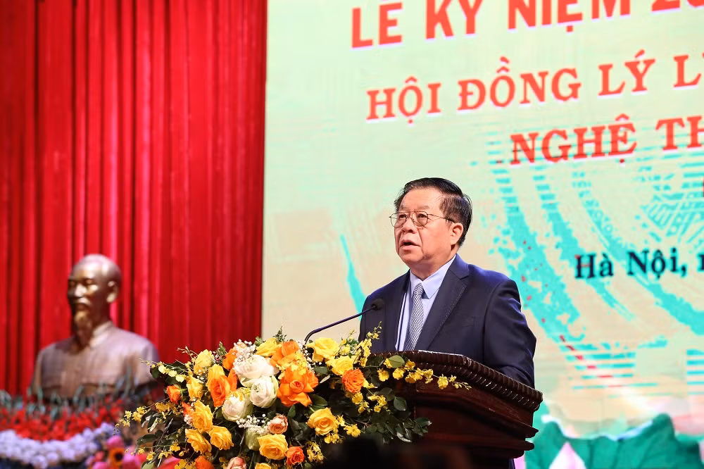 Phát huy tốt hơn nữa vai trò cầu nối giữa Đảng và đội ngũ văn nghệ sĩ -0