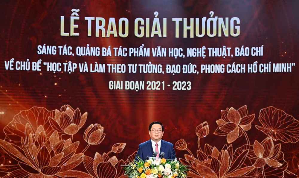 Trao giải thưởng sáng tác, quảng bá tác phẩm văn học, nghệ thuật, báo chí về chủ đề “Học tập và làm theo tư tưởng, đạo đức, phong cách Hồ Chí Minh” đợt 1 -0