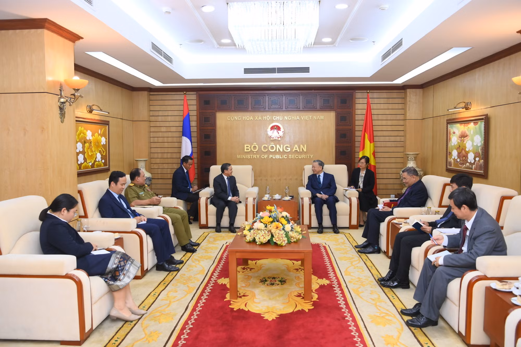 Góp phần thúc đẩy mối quan hệ đoàn kết đặc biệt, hợp tác toàn diện Việt Nam - Lào -0